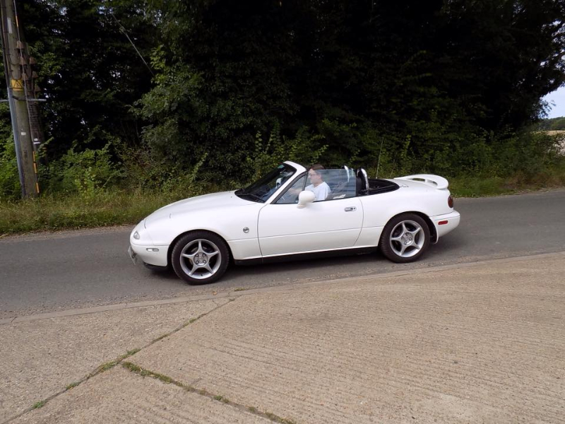 White Roadster on the move 2016.jpg